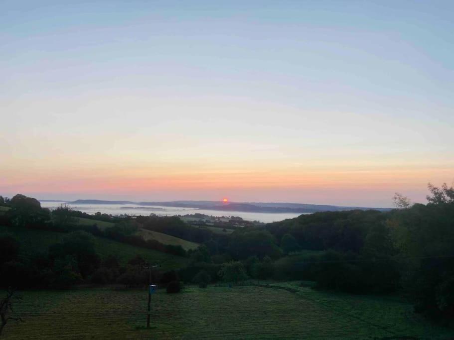 The Mill Stylish Rural Apartment With Beautiful Views Welsh Newton Common المظهر الخارجي الصورة
